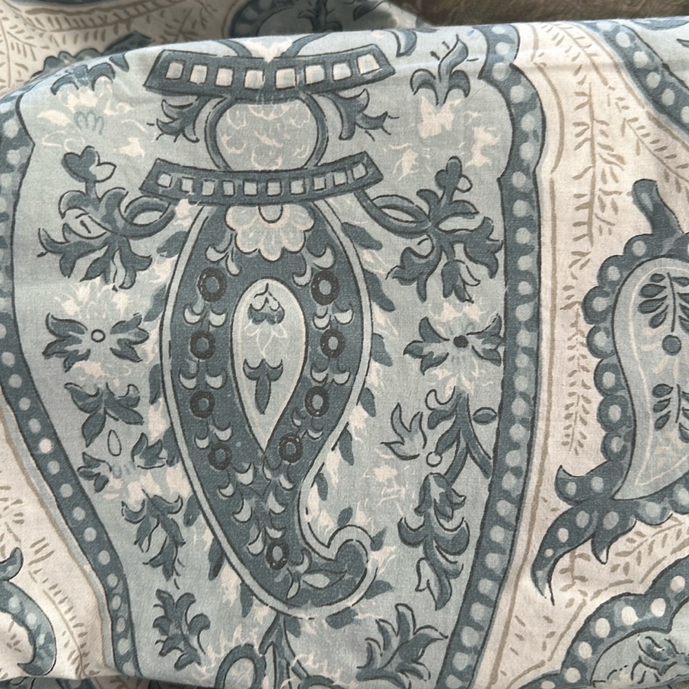Pottery barn, full/queen organic cotton duvet cover